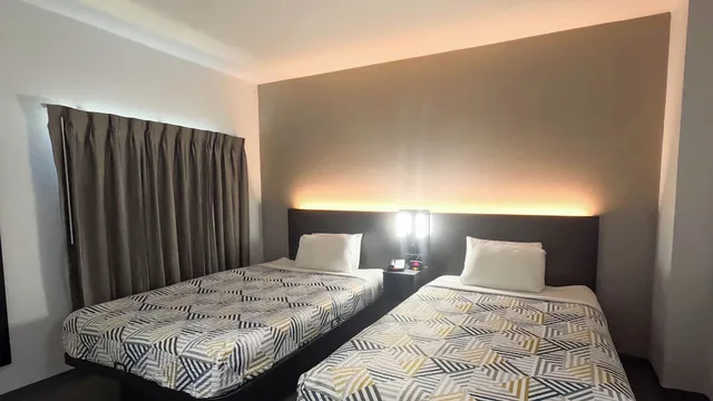 غرفة قياسية رباعية بسريرين مزدوجين، Studio6 Brownsville, TX 1/10