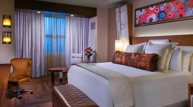 Junior Suite, Deluxe, Del Lago Resort & Casino 2/2