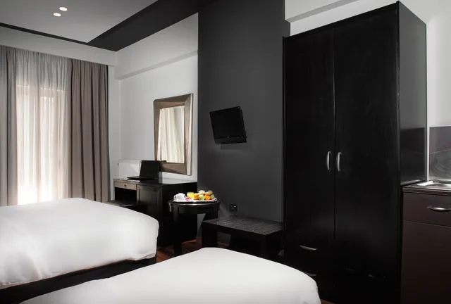 غرفة قياسية ثلاثية، Areos Hotel 2/3