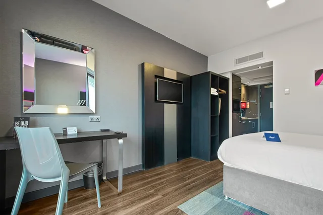 Smart, Studio, Double Bed، Roomzzz Nottingham City 8/8