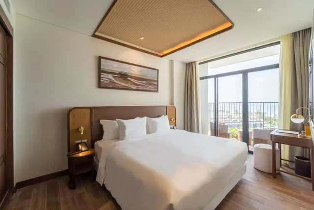 جناح تنفيذي بسريرين منفصلين وسرير كينج وسرير كوين بإطلالة على البحر بـ3 غرف نوم، Best Western Premier Sonasea Phu Quoc 1/3
