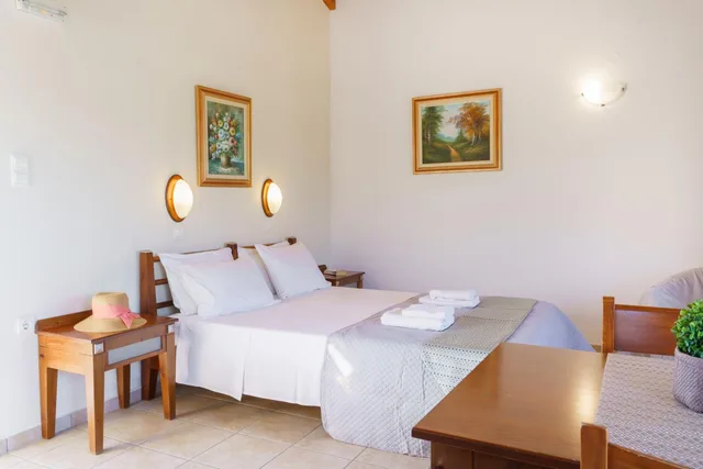 Cozy, Double Bed, Side Sea View، Sun Rise Suites Hotel 6/10