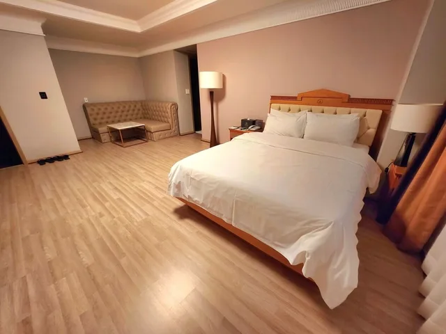 غرفة ديلوكس بسرير مزدوج، Empire Tourist Hotel 2/3