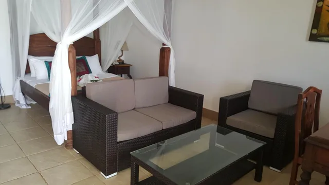 جناح بإطلالة على البحر، Langi Langi Beach Bungalows 1/3
