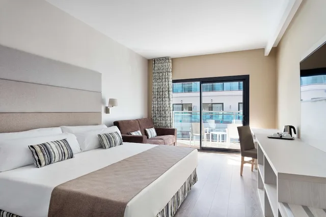 Superior, Single, 2 Double Beds، Best Costa Ballena 1/6