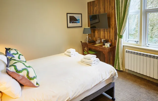 غرفة بسرير مزدوج بإطلالة على البحر، Craigside Manor 1/2