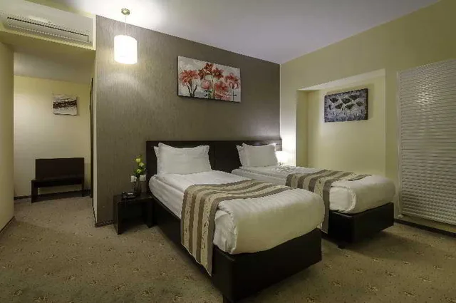 غرفة قياسية بسرير مزدوج، Golden Time Hotel 1/2