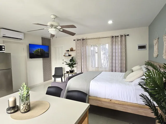 استوديو سوبيريور بإطلالة على المسبح بشرفة، Bubali Villa And Apartments 3/5