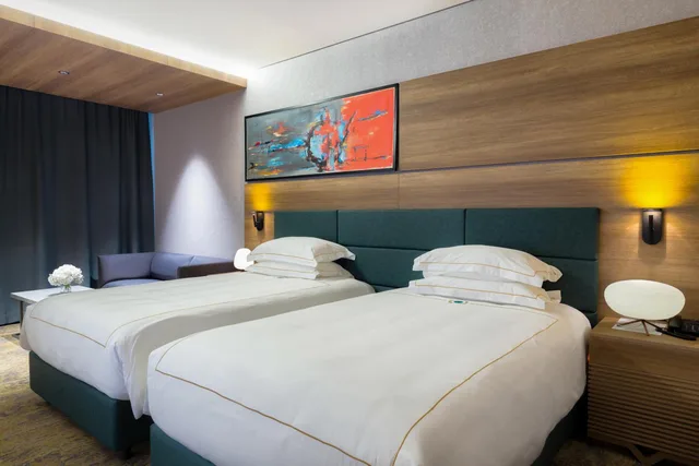 غرفة كبيرة بسريرين منفصلين، Emerald Hotel 4/6