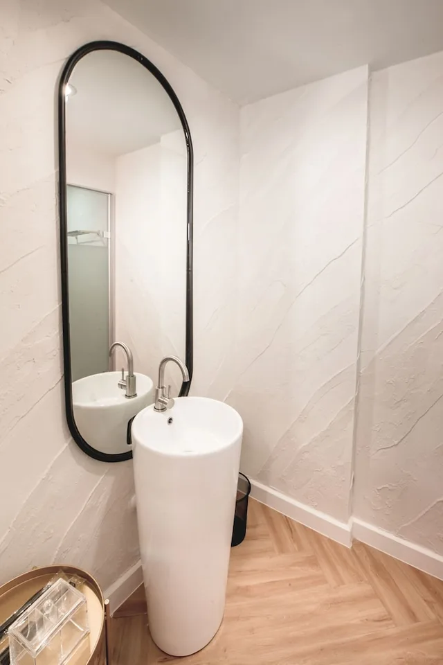Family, 4 Beds, 2 Queen Beds, 2 Bathrooms، Theme Boutique Hotel Bangkok 2/2