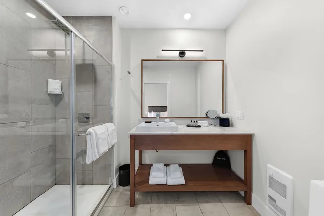 Standard, King Bed, Mountain Side، Lake Placid Inn Boutique Hotel 7/7