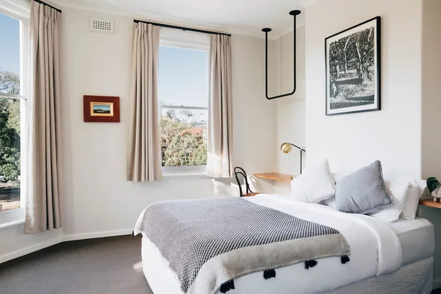 غرفة قياسية بسرير كوين، NAUGHTONS PARKVILLE HOTEL 2/9