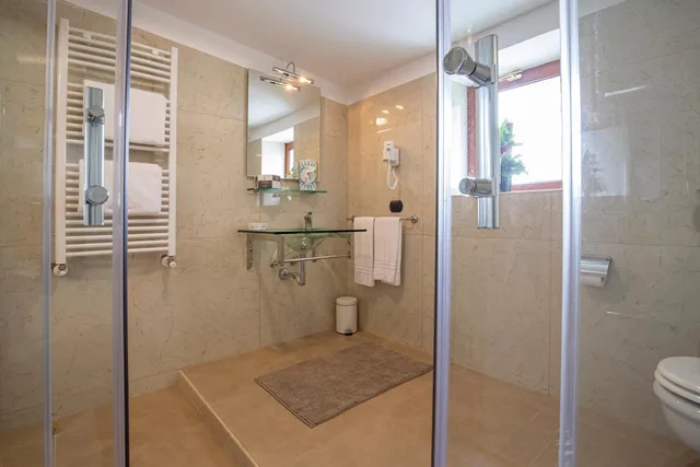 غرفة ديلوكس بسرير مزدوج أو سريرين منفصلين، Hotel Centro Congressi San Luca 4/6