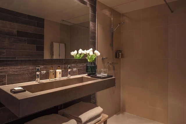 غرفة بريميوم ثلاثية، Anantara Grand Hotel Krasnapolsky Amsterdam 2/2