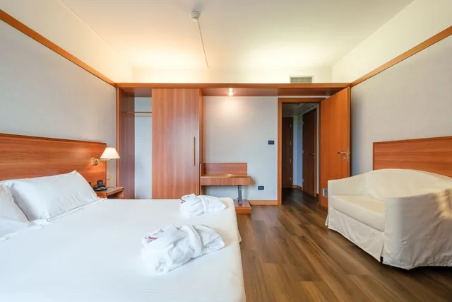 غرفة سوبيريور بسرير مزدوج، Shg Hotel Bologna 1/10