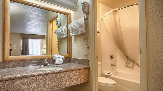 غرفة قياسية بسريرين كوين يُسمح فيها بالحيوانات الأليفة، Best Western Point South 10/10
