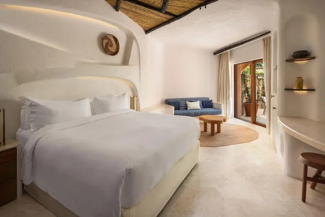 Inner, Contemporary, Deluxe, Suite, King Bed, with View, Terrace، Hotel Cala Di Volpe Costa Smeralda 2/7
