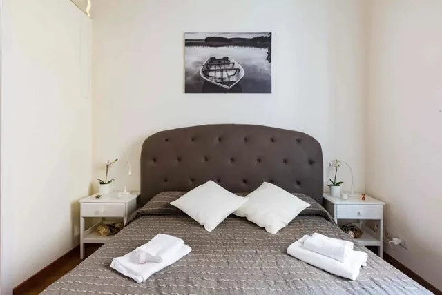 غرفة ملكية بسريرين كوين مع أريكة، The Sistina Suite 8/10