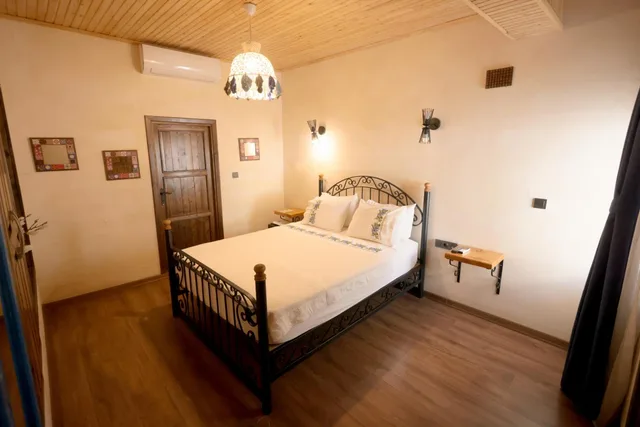 Room, Double Bed, Garden View, Astarte Hotel 6/10