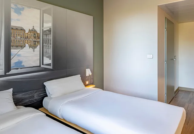 Twin room, B&B Hotel Bordeaux Langon 2/3