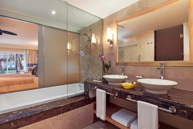 غرفة فاخرة بسرير مزدوج بإطلالة، Grand Palladium Palace Resort Spa Casino All Inclusive 4/4