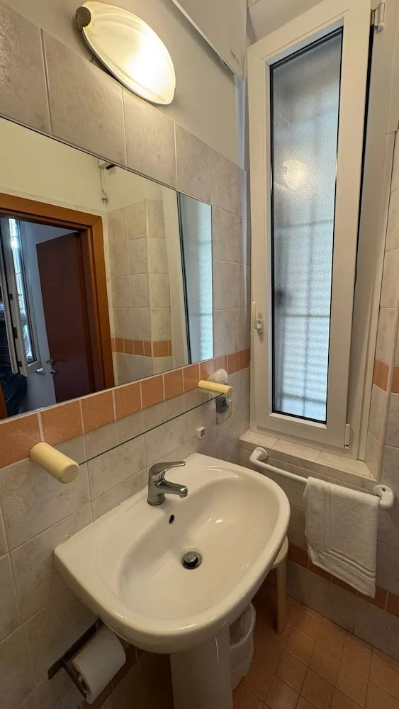 Smart, Budget, Double and Bunk Bed، Hotel Villa Caterina 4/5