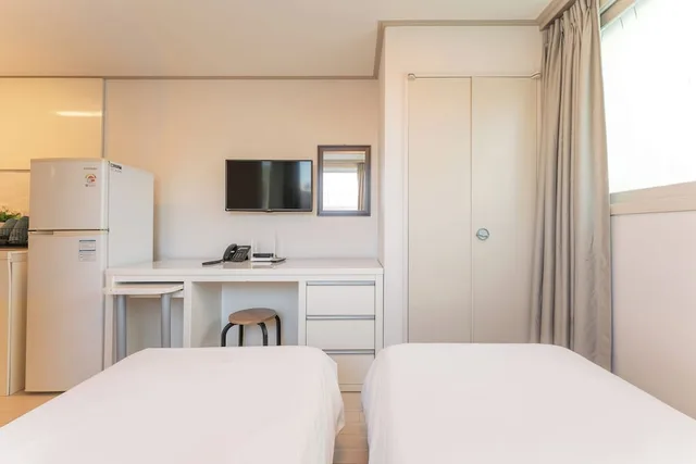 غرفة قياسية بسريرين منفصلين، Staywell Hotel 10/10