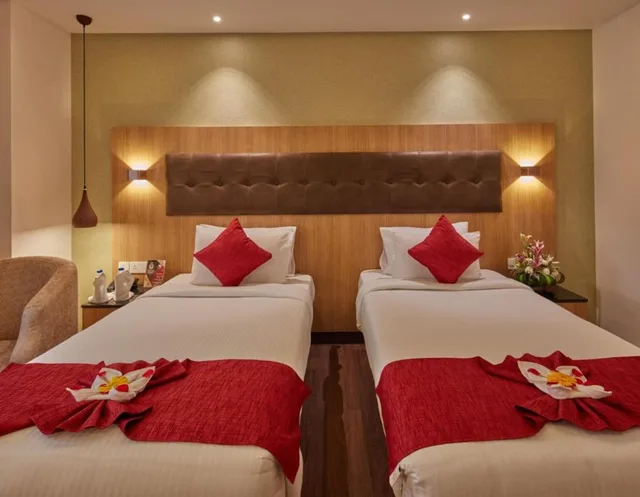 غرفة ديلوكس بسرير كوين بإطلالة على الحديقة للمدخنين، Shivas Galaxy Hotel 1/4