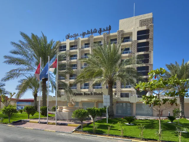 غرفة ديلوكس بسرير مزدوج، Ajman Beach Hotel 1/1