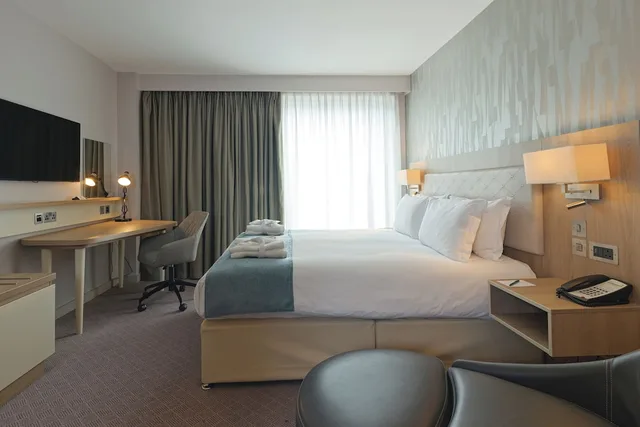 غرفة بريميوم بسرير كينج، Holiday Inn Manchester - City Centre 1/5