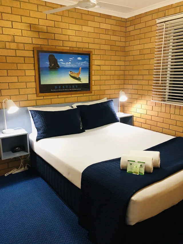 شقة بسرير كوين بغرفة نوم واحدة، Bosuns Inn Motel 4/6