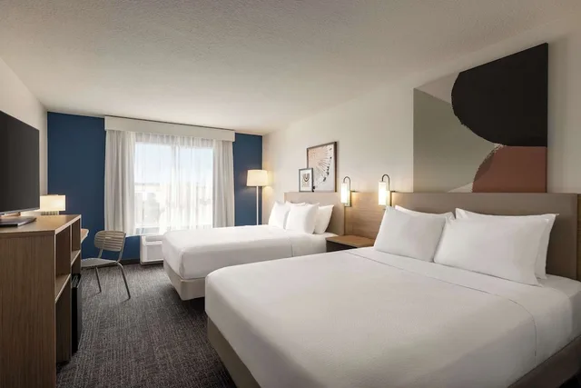 Room, Single, 2 Queen Beds, Accessible، Spark by Hilton Orlando Universal Blvd 1/2