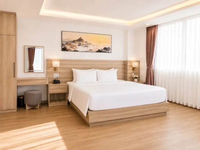 Garden, Executive, Double Bed, City View, Balcony، G8 Center Hotel Saigon 2/5