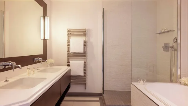 Sea, Prestige, King Bed، Hotel Barriere Le Royal Deauville 3/3