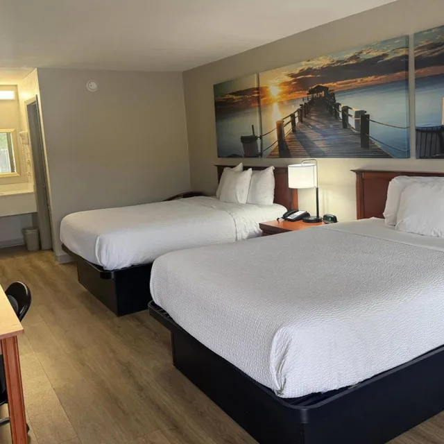 غرفة بسريرين كوين بحوض استحمام لذوي الإعاقة، Days Inn By Wyndham Lake City I-10 6/8