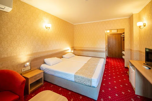 Family, Sofa, PARK HOTEL SEVASTOKRATOR 3/3