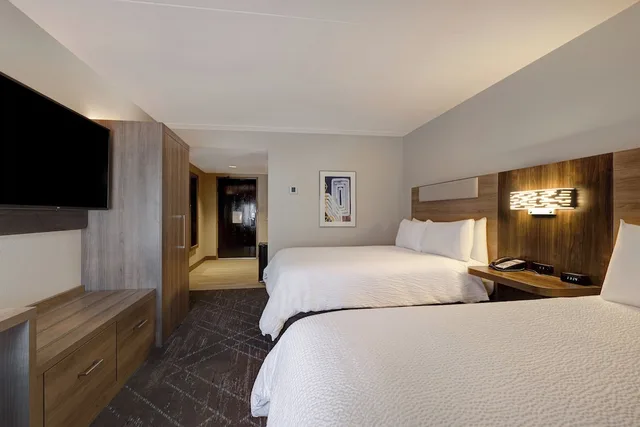 غرفة قياسية بسريرين مزدوجين لذوي الإعاقة، Holiday Inn Express Hotel And Suites Kansas City Ku Medical Center 1/7