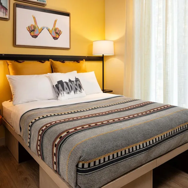 غرفة كبيرة بسريرين كوين، Moxy Madison Downtown 1/4