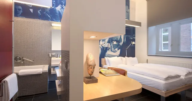 Deluxe, King Bed, Kruisherenhotel Maastricht 6/7