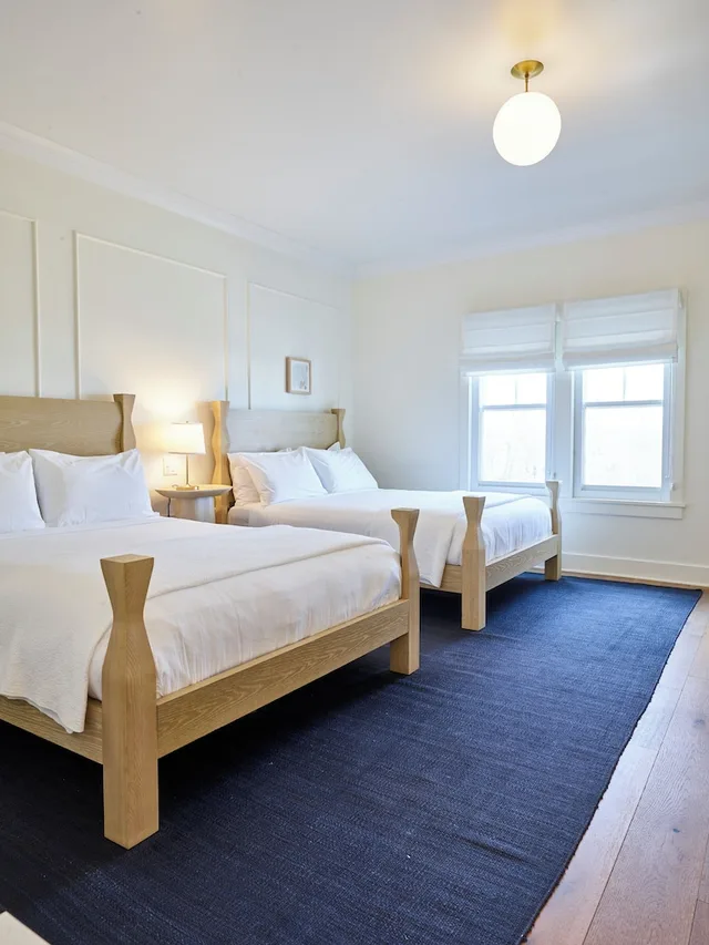 Town, 2 Queen Beds، The Lake House on Canandaigua 3/5
