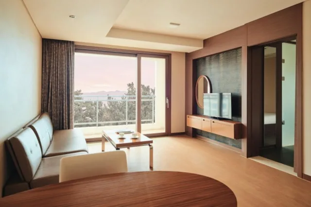 Sunset, Deluxe, Suite, Triple, Ocean View، SONO BELLE BYEONSAN 2/3
