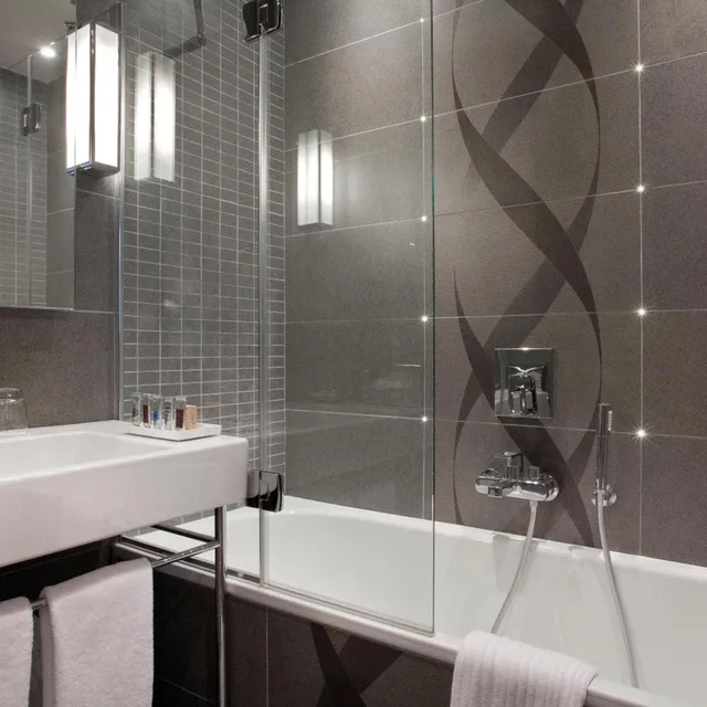 Privilege, King Bed, Xl, LE GREY HOTEL 3/6