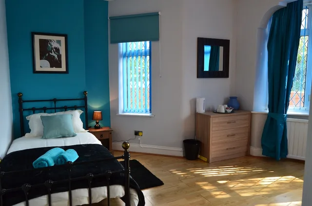 غرفة عائلية رباعية بسرير مزدوج وسرير بطابقين، Old Trafford Guest House 5/6