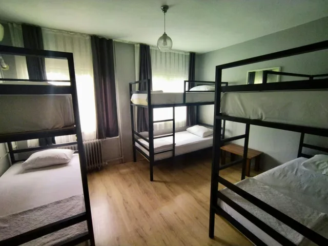 سكن مشترك مختلط بستة أسرّة بحمام مشترك، Sultan Hostel & Guesthouse 5/6