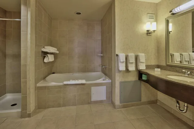 جناح بسرير كينج بغرفة نوم واحدة لذوي الإعاقة، Hilton Garden Inn Las Cruces 2/3
