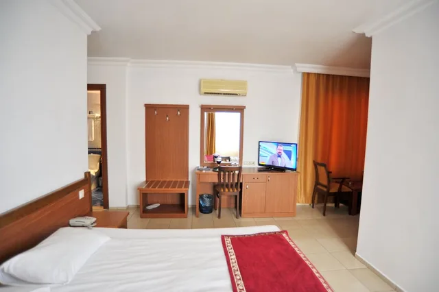 جناح جونيور بسرير كينج بإطلالة على البحر مع أريكة، Hotel Royal Hill 6/10