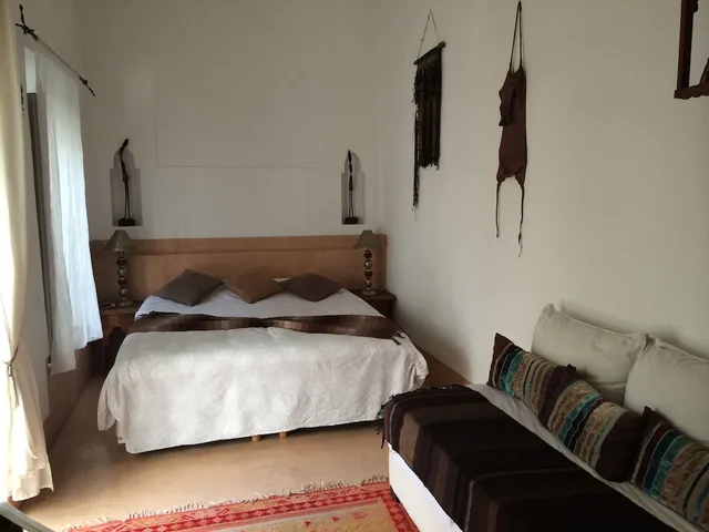 غرفة ثلاثية بسرير مزدوج وسرير فردي، Dar Nabila 1/1