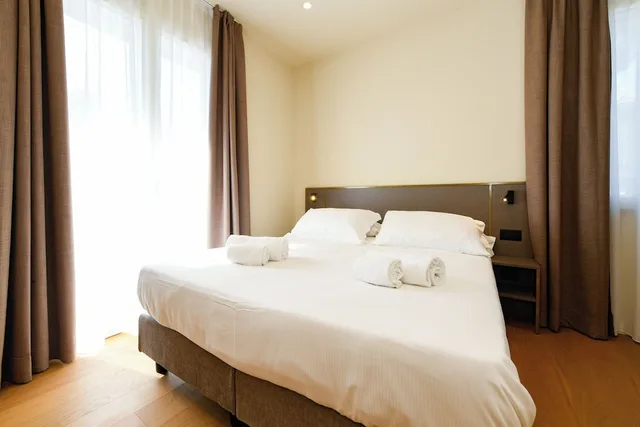 Apartment, 1 Queen and 1 Single Bed, Convertible Double Bed, Kitchenette, Annex، Best Western Hotel Arya 3/10
