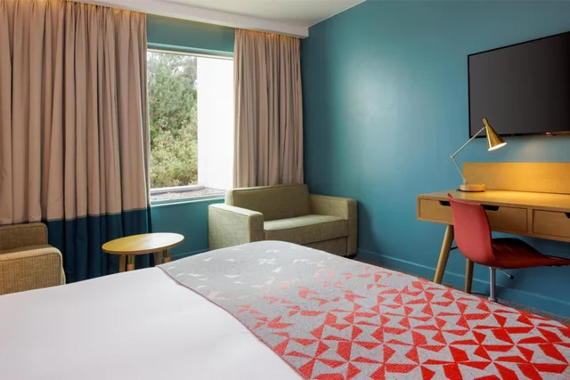 غرفة متصلة عائلية بسرير كينج وسريرين منفصلين، Hilton Bournemouth 9/10