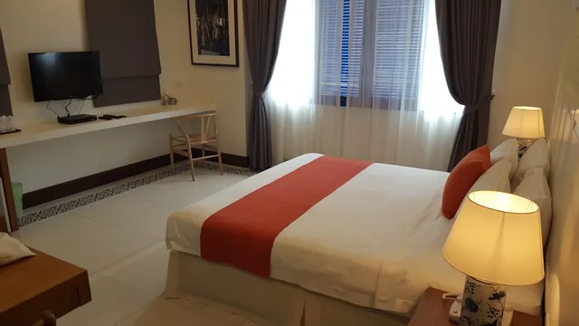 Deluxe, King Bed, Nandha Hotel 8/10